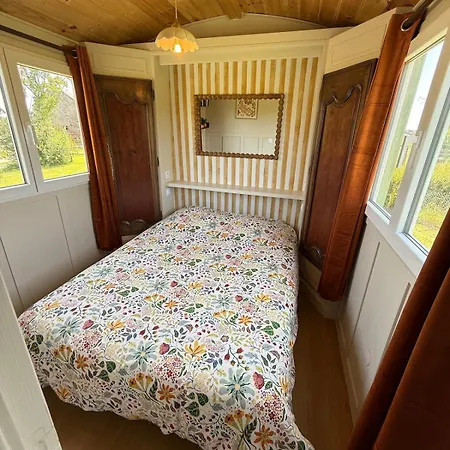 La Roulotte De Cherel Pontorson