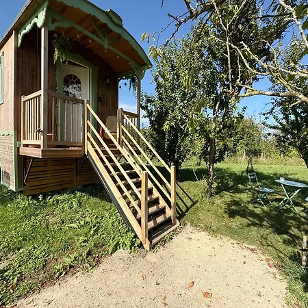 Daire La Roulotte De Cherel *