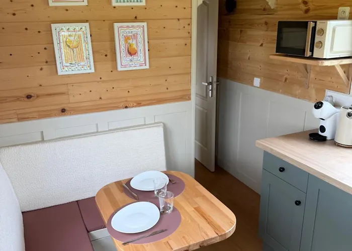 Daire La Roulotte De Cherel